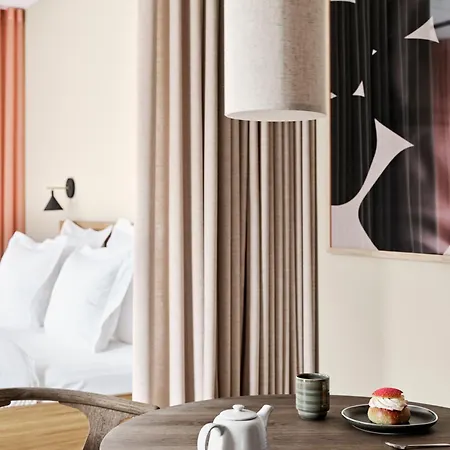Aparthotel Aura *